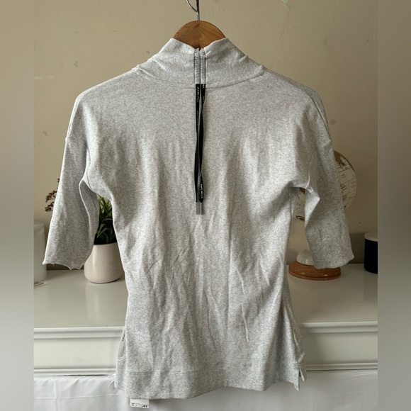 Marc Cain Sport Gray Long Sleep V-Cross front Top Size N2 (US 6) NWT - Picture 3 of 4